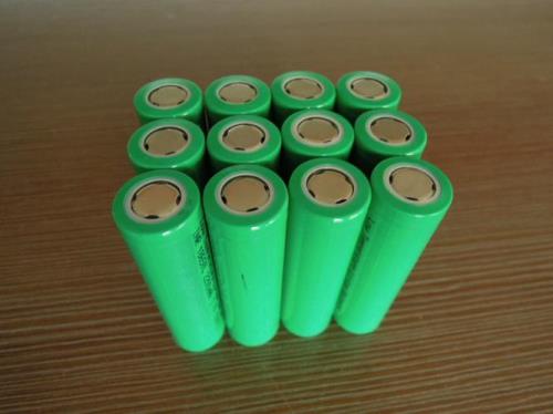 18650锂电池2200毫安充手机多久