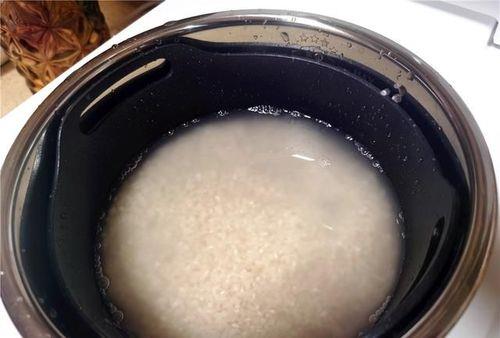 电饭煲蒸大米饭多长时间