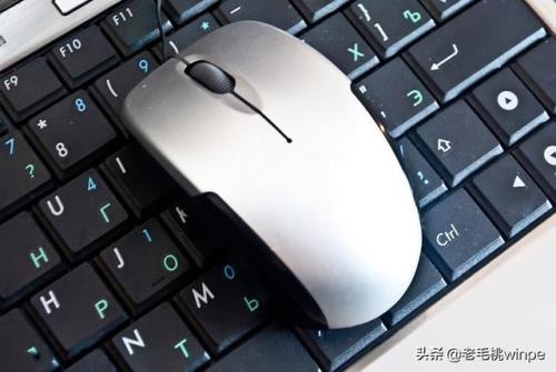 键盘鼠标可以用酒精擦拭吗