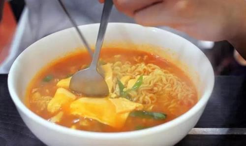 泡面泡多长时间最好吃