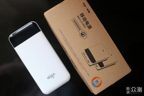 新买的充电宝怎么使用