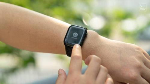 applewatch更新时手机可以玩吗