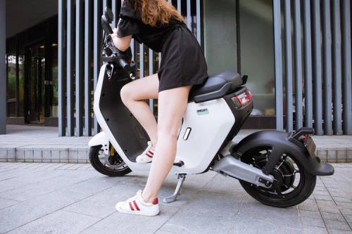 小牛nqi锂电池能用多久