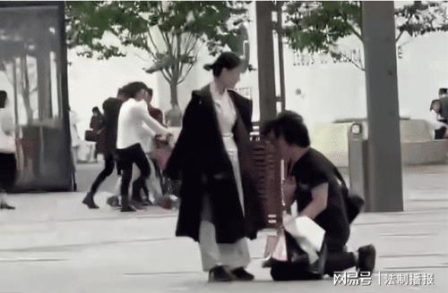 男人给女人下跪道歉丢不丢人