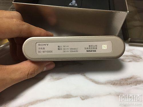 sony充电盒红灯一直亮着