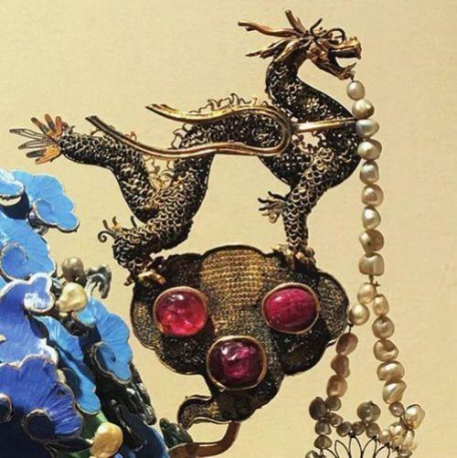古代穿金戴银比喻于什么阶层