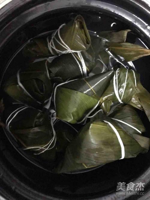 电高压锅煮粽子的方法