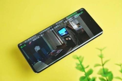 荣耀曲面屏容易碎吗