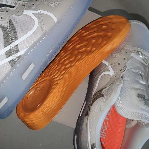 af1骨白冰蓝洗完变黄