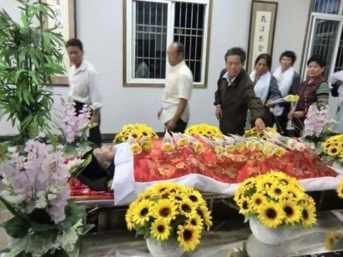 亲家葬礼要不要参加