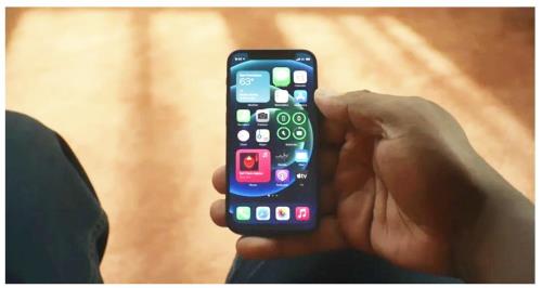 iphone12 mini能充公交卡吗