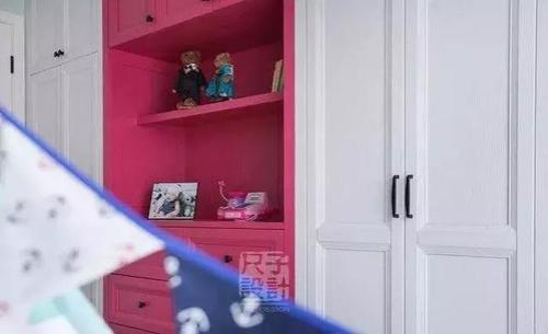孩子的照片可以放在柜子里吗