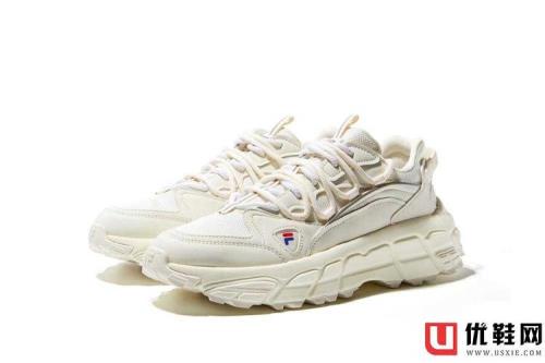 斐乐三个鞋带孔怎么穿