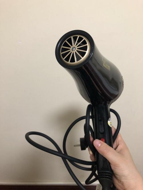 吹风机不开热风费电吗