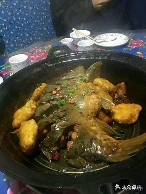 东北铁锅炖鱼怎么做