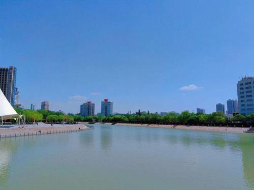 库尔勒的天气几月份开始凉快呀