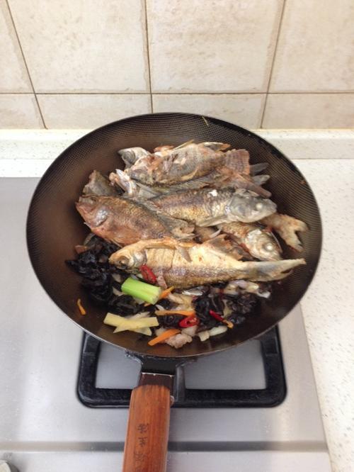 徐州烧杂鱼的做法