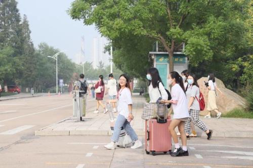 2021年大学新生报到要纸质档案吗