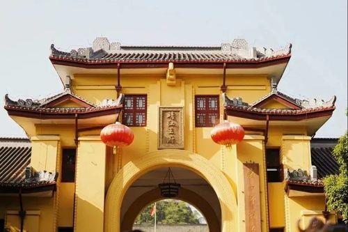 广东到广西读大学的人多吗