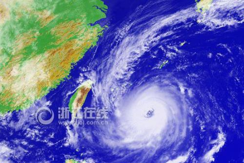 下大暴雨出现漩涡是什么原因