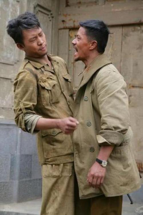 士兵突击和我的团长哪个早