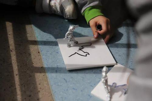 锡纸立体运动小人做法步骤