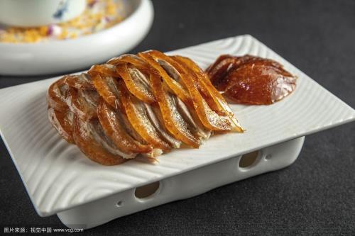 北京烤鸭是用的什么鸭子
