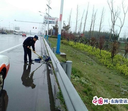 路边排水沟异响怎么办