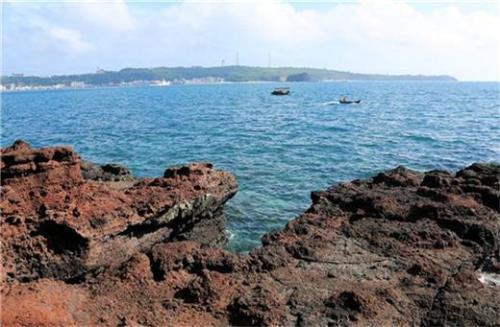 涠洲岛离冠头岭有多远