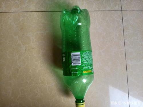 2升可乐瓶能装几升汽油