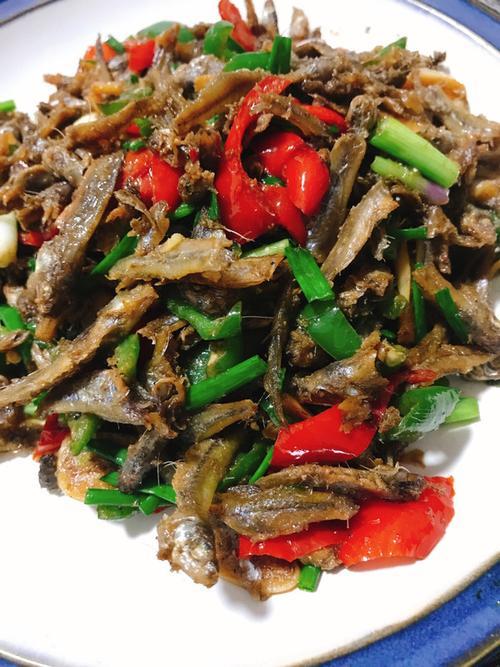 红烧小杂鱼的做法