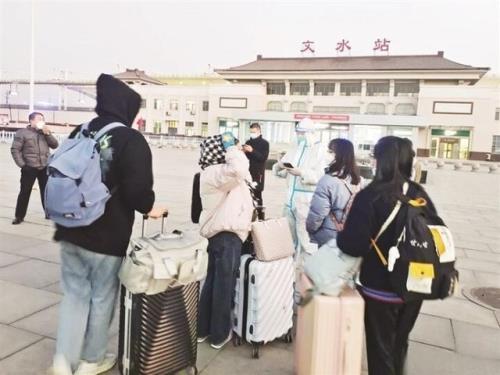 火车现在可以家长接送吗
