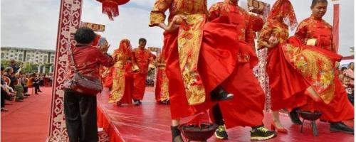 中式婚礼跨火盆跨马鞍词句