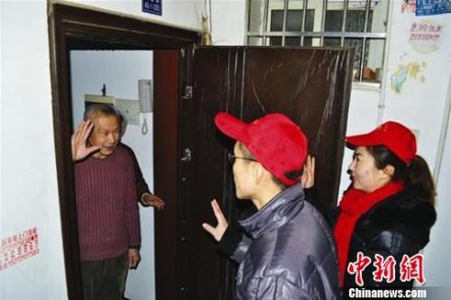 搬进新家进去要敲门么