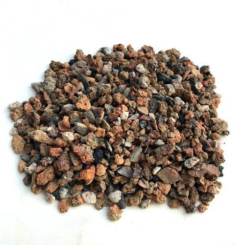 蜂窝煤渣和河沙哪个好