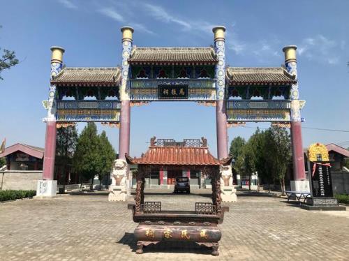 请问杨凌附近有寺庙吗，怎么去呀