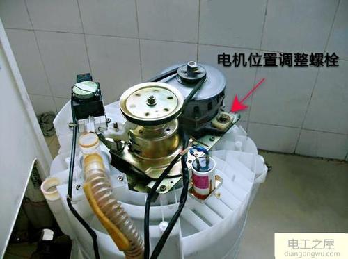 洗衣机皮带装上去转动就掉了