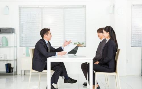 HR询问求职者的薪资底线是为什么