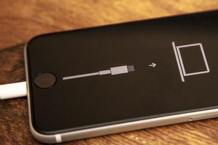 苹果手机充电反而放电怎么办