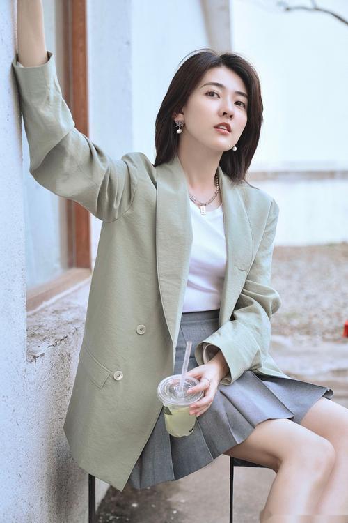 梁洁为什么不火