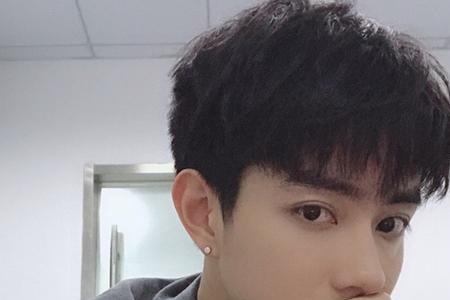 为什么长得帅的男生容易拍抖音