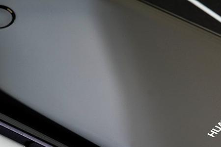 华为mate10pro屏幕怎么样