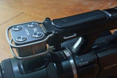 a7r2能用vg30的镜头吗
