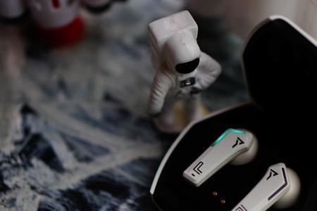 思科耐蓝牙耳机怎么用