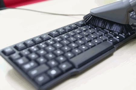 请问白色键盘如何清理污渍