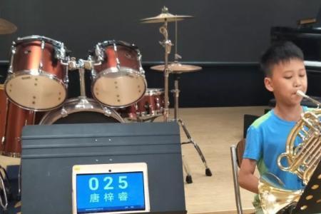 管乐和弦乐哪个好学