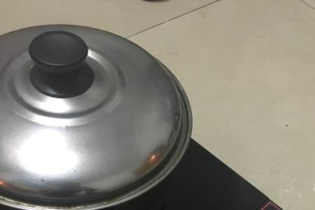 电磁炉用一会显示E2风扇正常转动