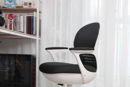 椅子松了坐着会不舒服吗