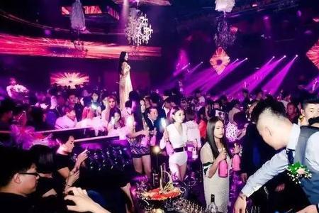 夜场客人让我请他喝酒怎么回