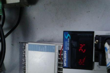 三菱伺服驱动器c01报警